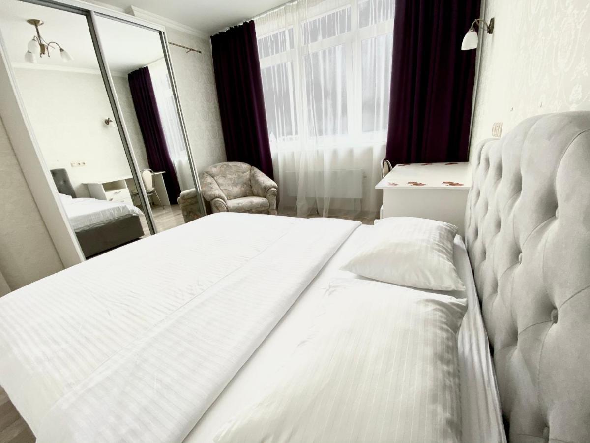 Apartments With Dnipro View Kyiv Exterior foto